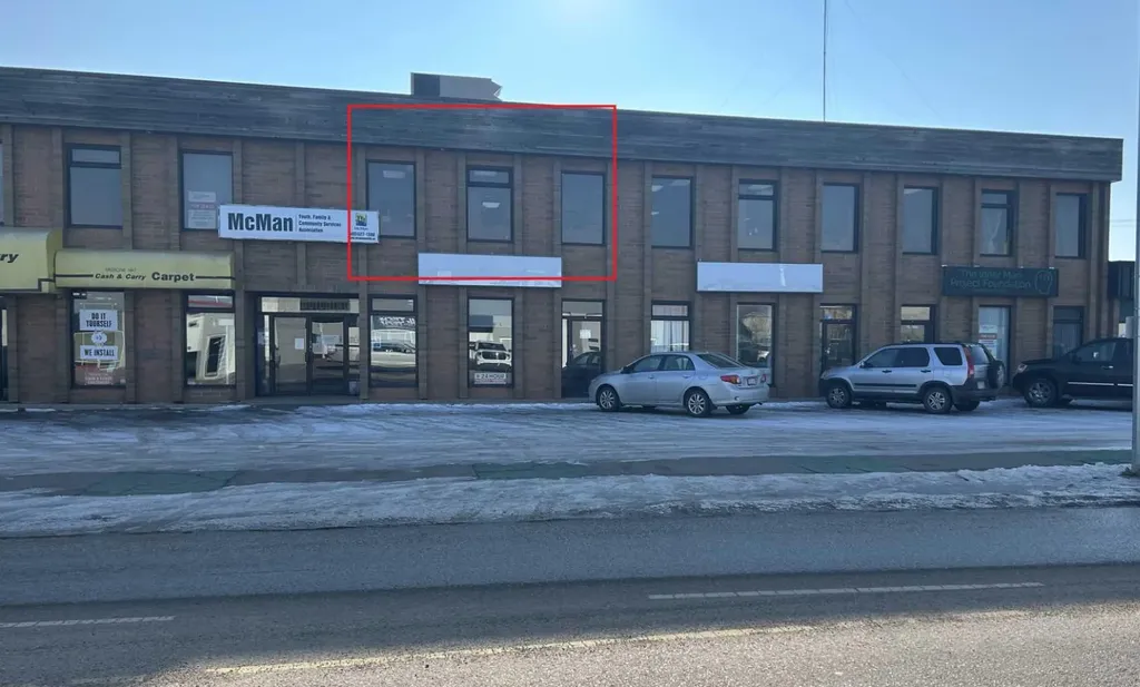 941 South Railway Street SE Medicine Hat AB T1A 2W3