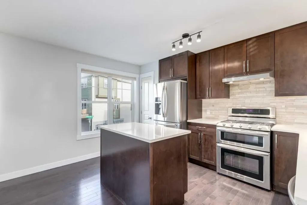1022 Mckenzie Towne Villas SE Calgary AB T2Z 1E4