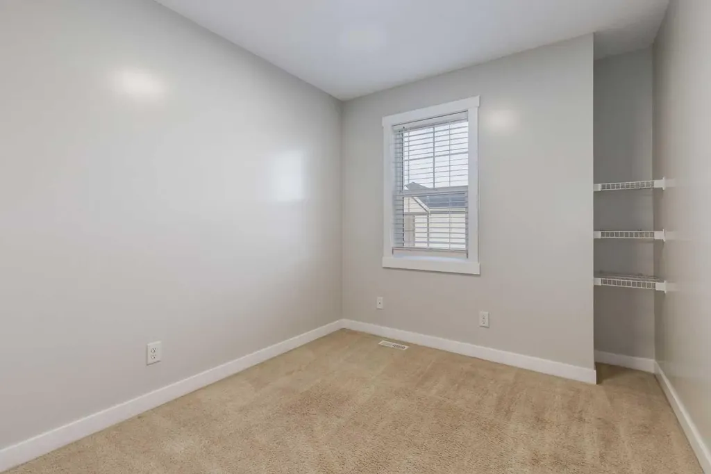 1022 Mckenzie Towne Villas SE Calgary AB T2Z 1E4
