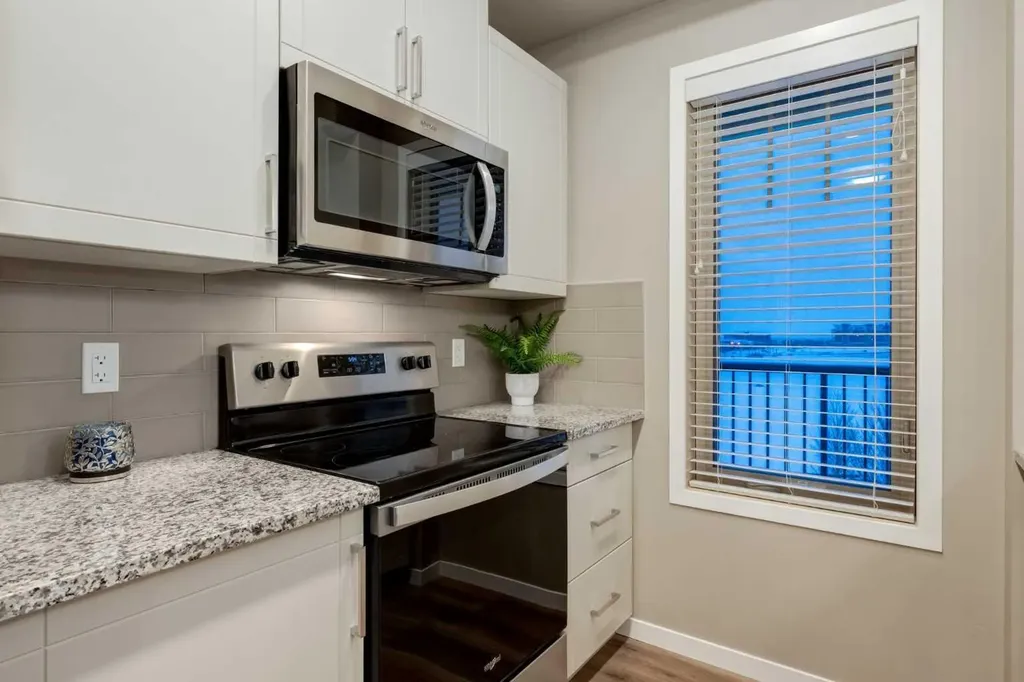 30 Mahogany Mews SE Calgary AB T3M 3H4