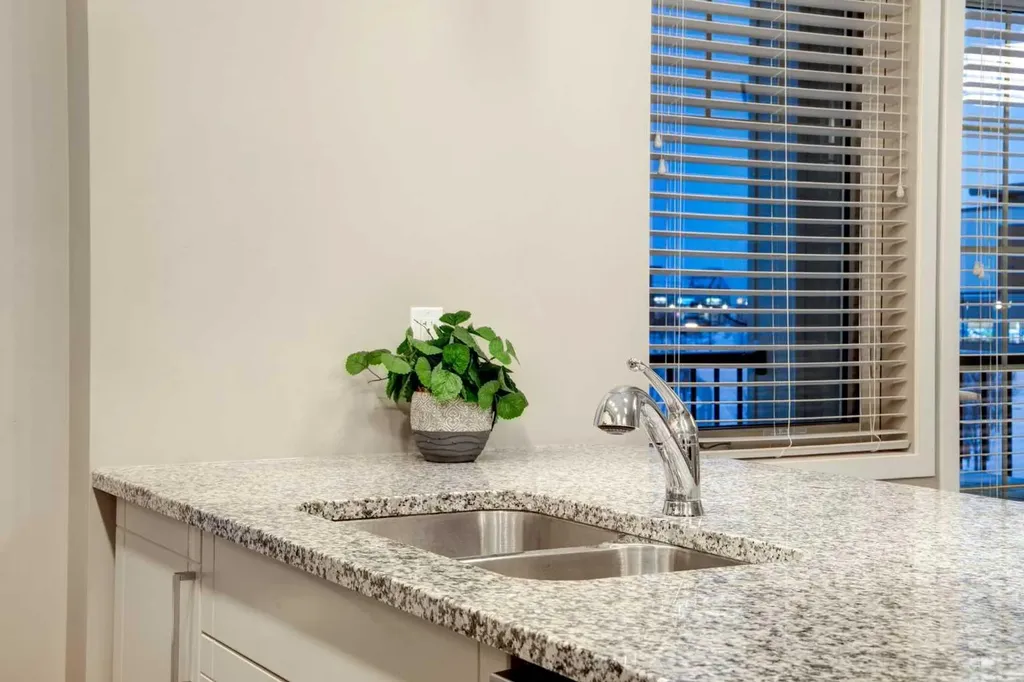 30 Mahogany Mews SE Calgary AB T3M 3H4