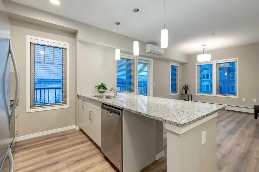 30 Mahogany Mews SE Calgary AB T3M 3H4