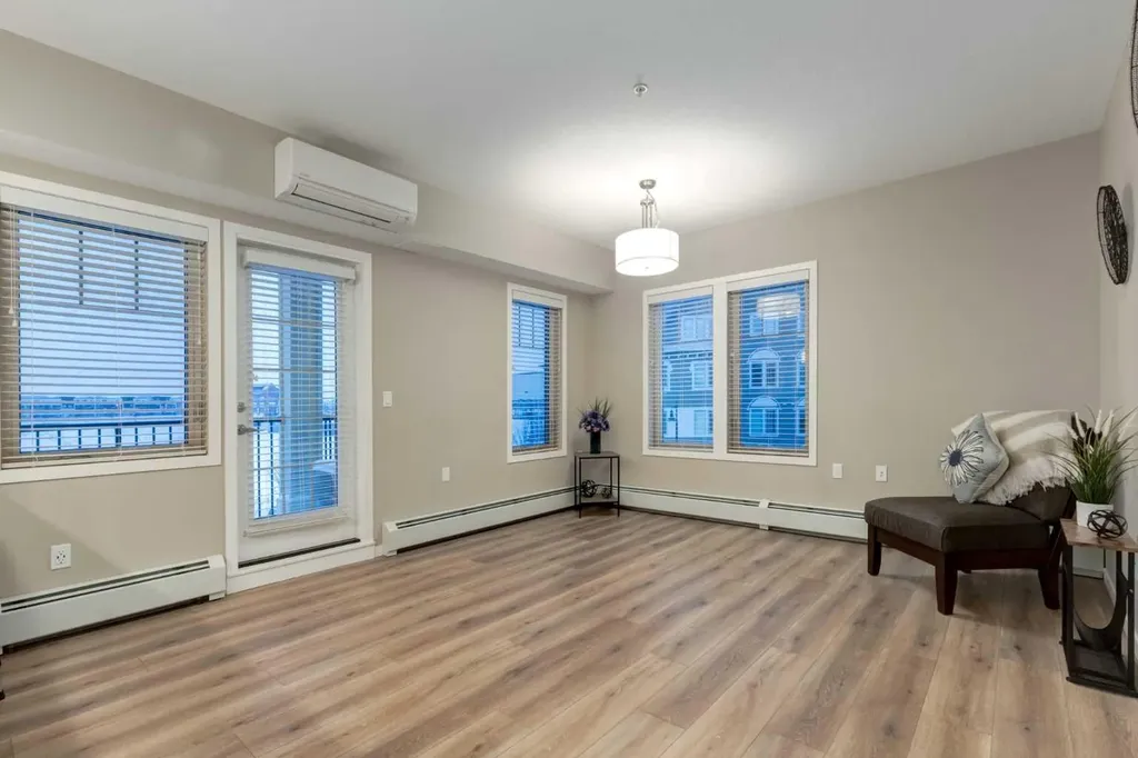 30 Mahogany Mews SE Calgary AB T3M 3H4