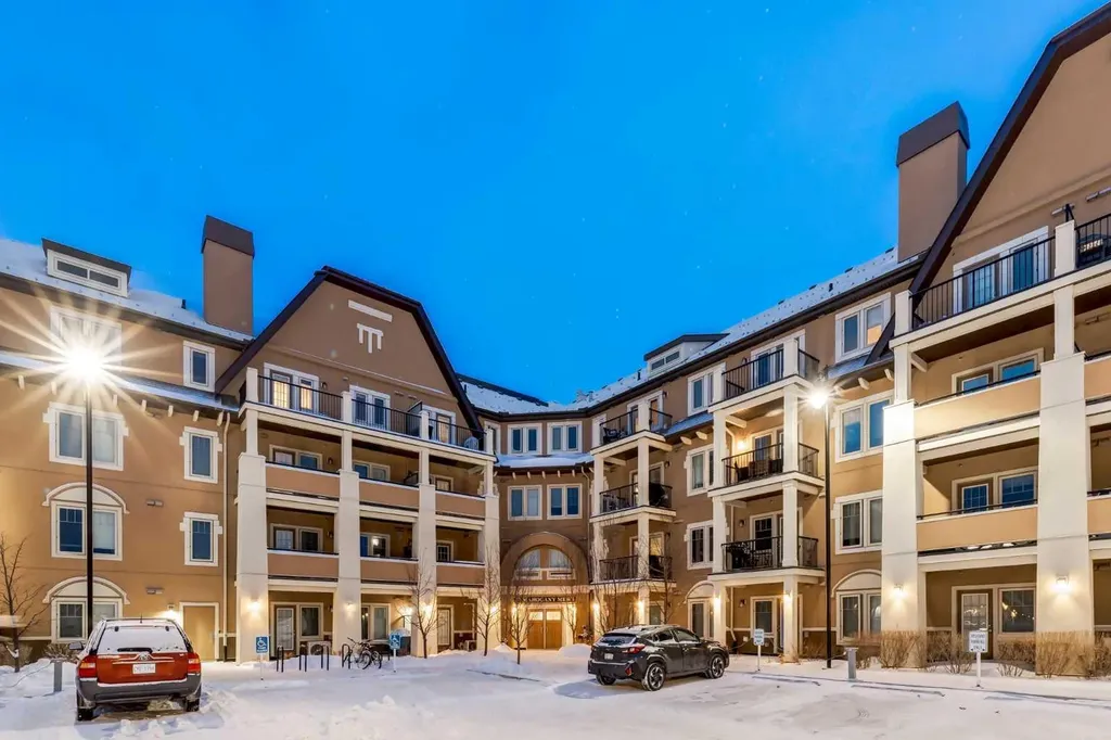 30 Mahogany Mews SE Calgary AB T3M 3H4