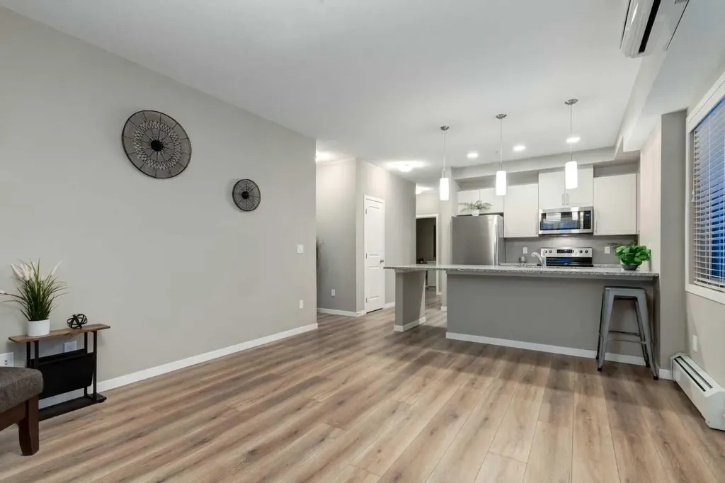 30 Mahogany Mews SE Calgary AB T3M 3H4