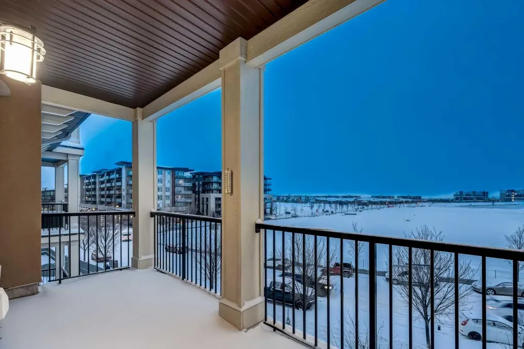 30 Mahogany Mews SE Calgary AB T3M 3H4