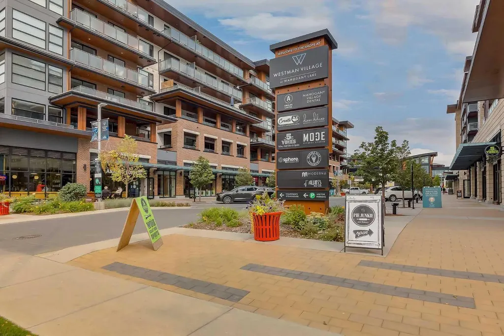 30 Mahogany Mews SE Calgary AB T3M 3H4