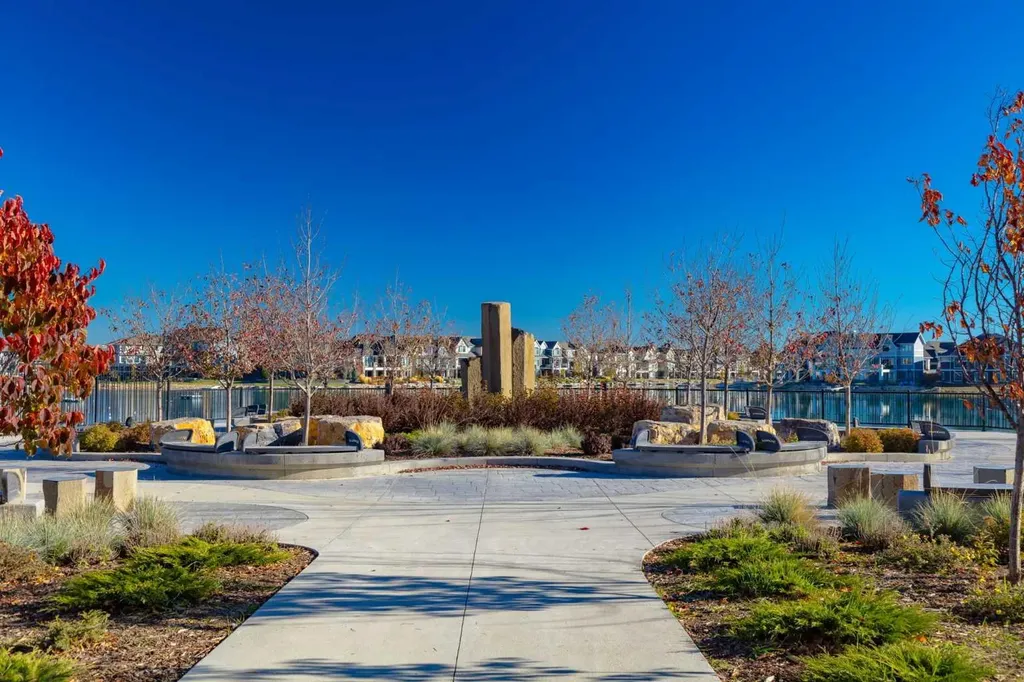 30 Mahogany Mews SE Calgary AB T3M 3H4
