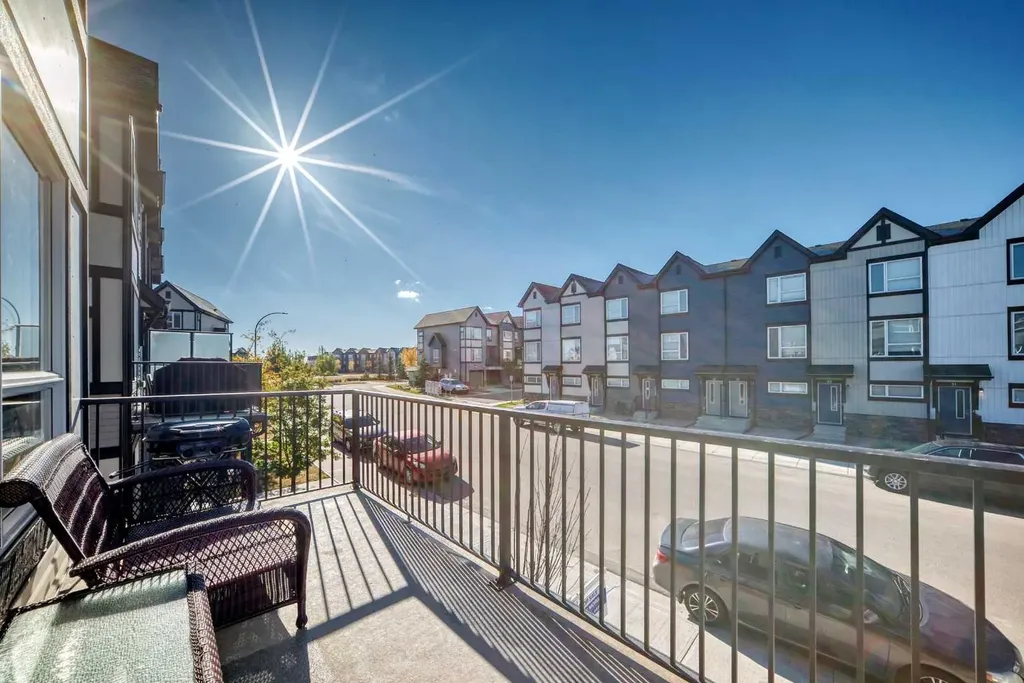 30 Evanscrest Park NW Calgary AB T3P 1R3