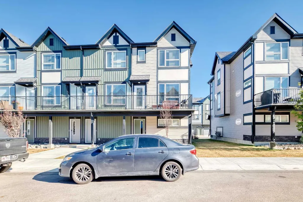 30 Evanscrest Park NW Calgary AB T3P 1R3