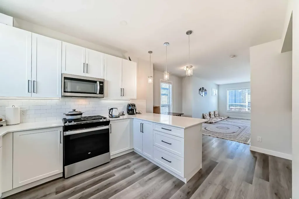 30 Evanscrest Park NW Calgary AB T3P 1R3
