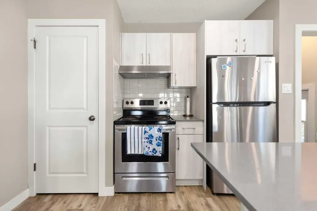 139 5 Street SE Medicine Hat AB T1A0M5