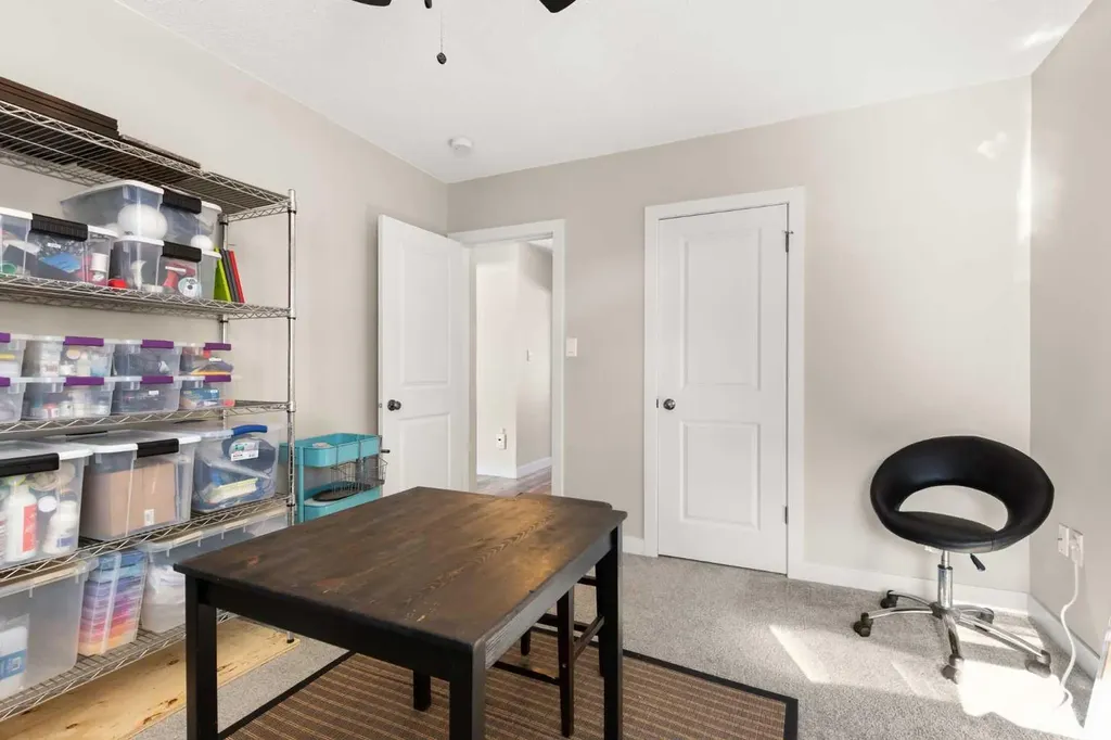 139 5 Street SE Medicine Hat AB T1A0M5