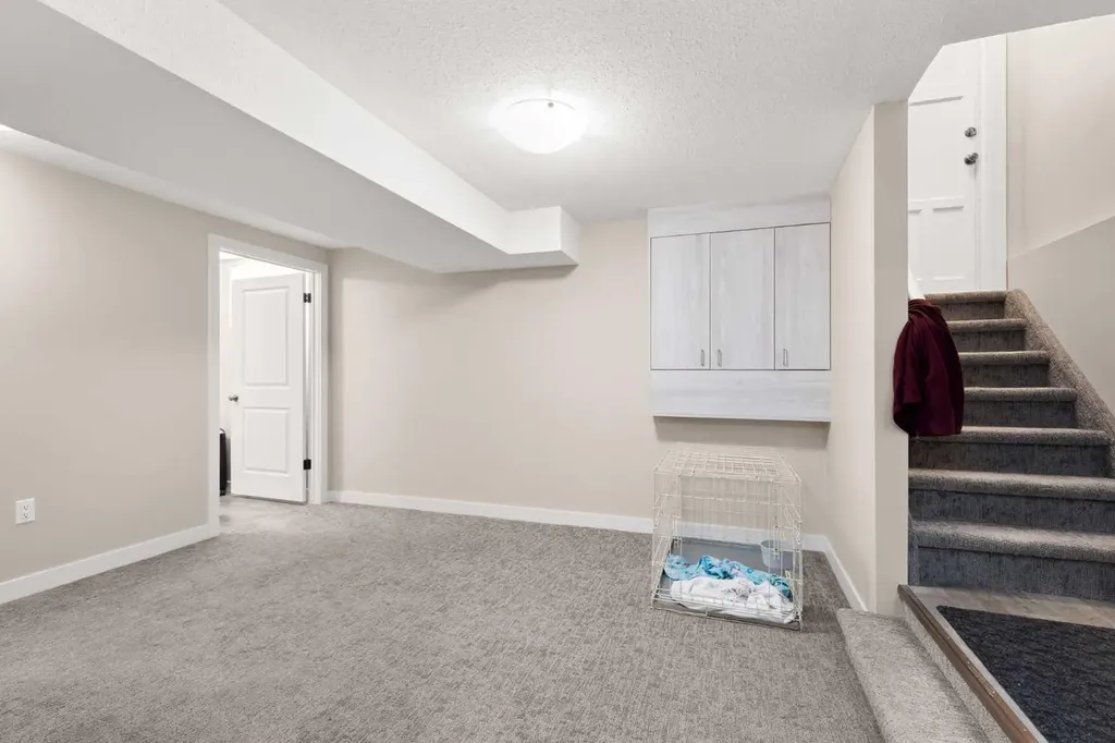 139 5 Street SE Medicine Hat AB T1A0M5