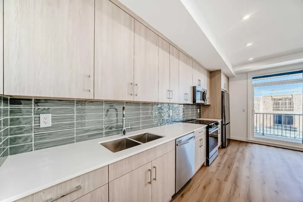 430 Sage Hill Road NW Calgary AB T3R 2J9