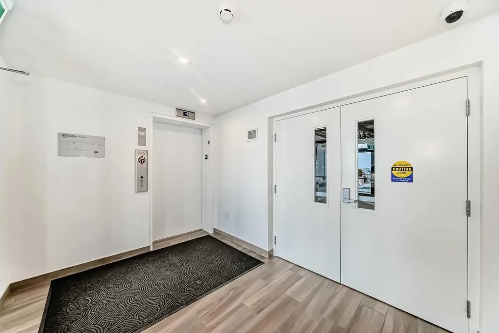 430 Sage Hill Road NW Calgary AB T3R 2J9