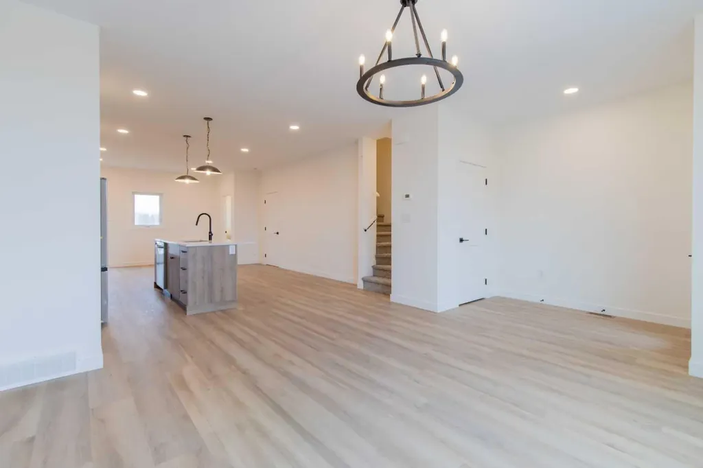 2815 16 Avenue Coaldale AB T1M0G9