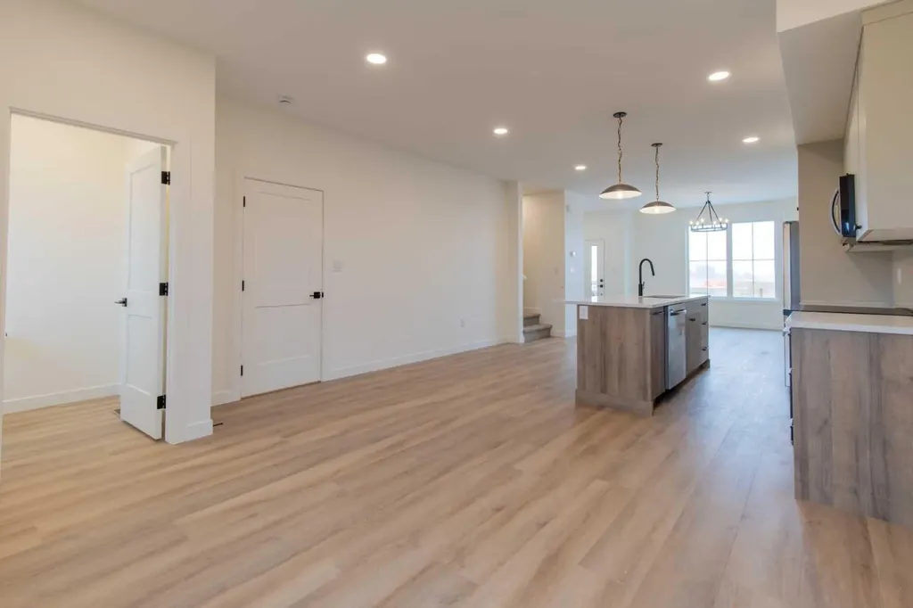 2815 16 Avenue Coaldale AB T1M0G9