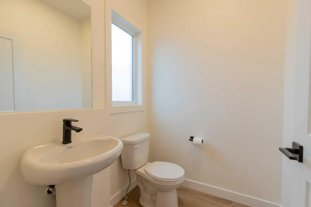 2815 16 Avenue Coaldale AB T1M0G9