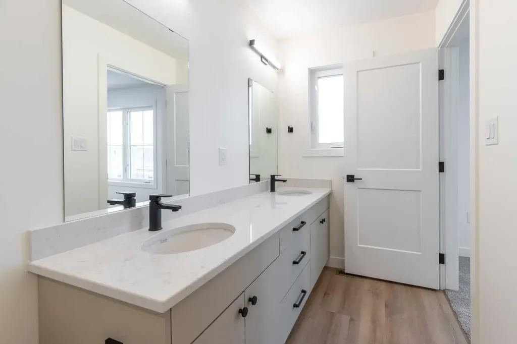 2815 16 Avenue Coaldale AB T1M0G9