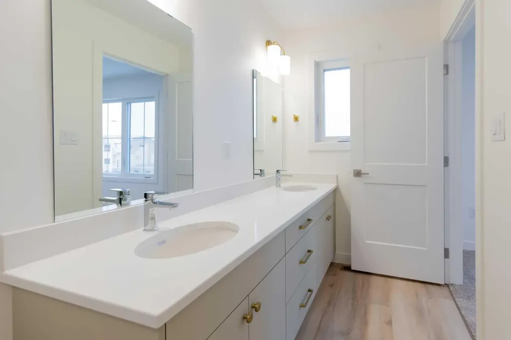 2813 16 Avenue Coaldale AB T1M 0G9