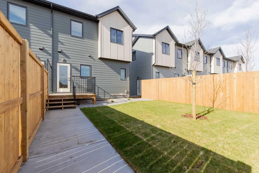 2813 16 Avenue Coaldale AB T1M 0G9
