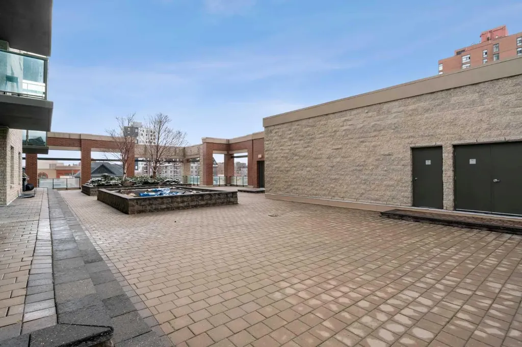 210 15 Avenue SE Calgary AB T2G 0B5