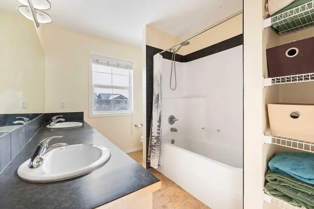 436 Cimarron Boulevard Okotoks AB T1S 0J4