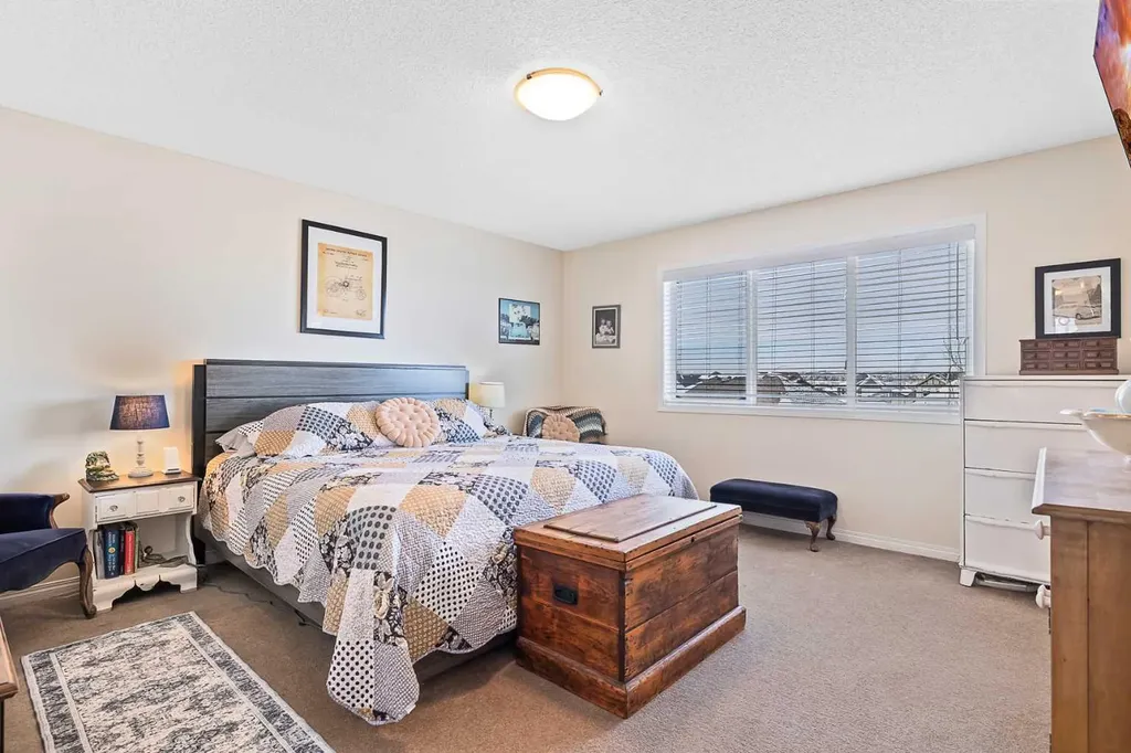 436 Cimarron Boulevard Okotoks AB T1S 0J4
