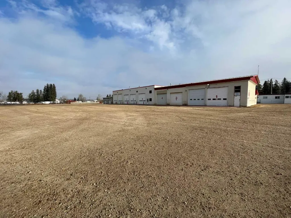 3624 36 Avenue Whitecourt AB T7S 1N8