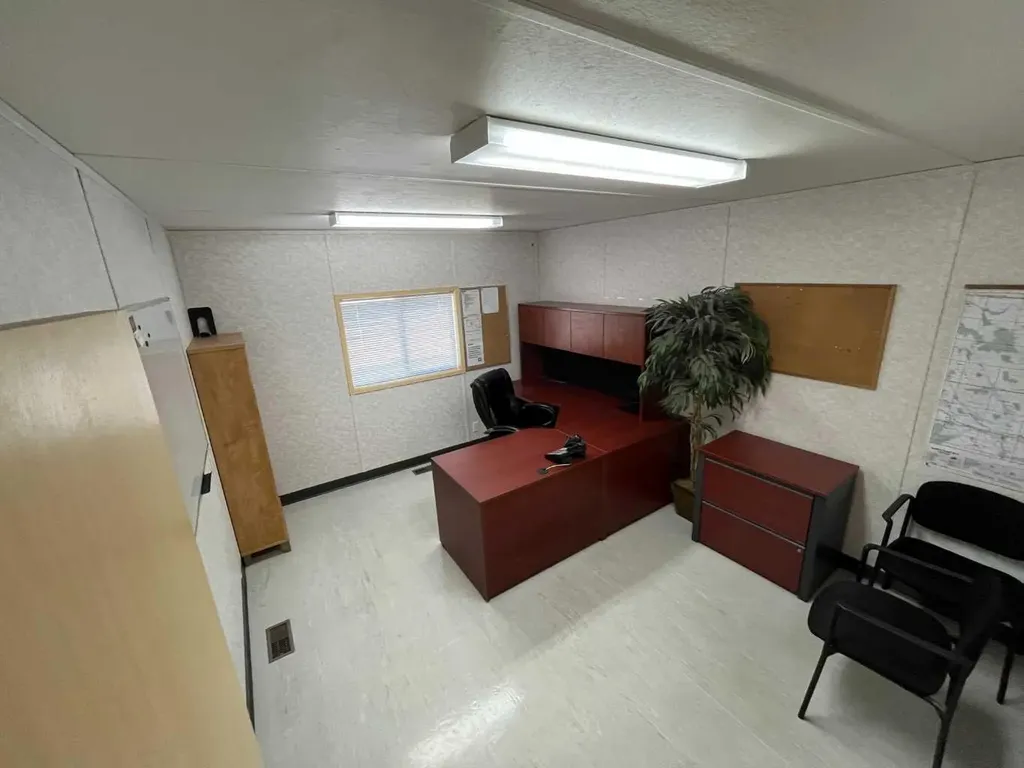 3624 36 Avenue Whitecourt AB T7S 1N8