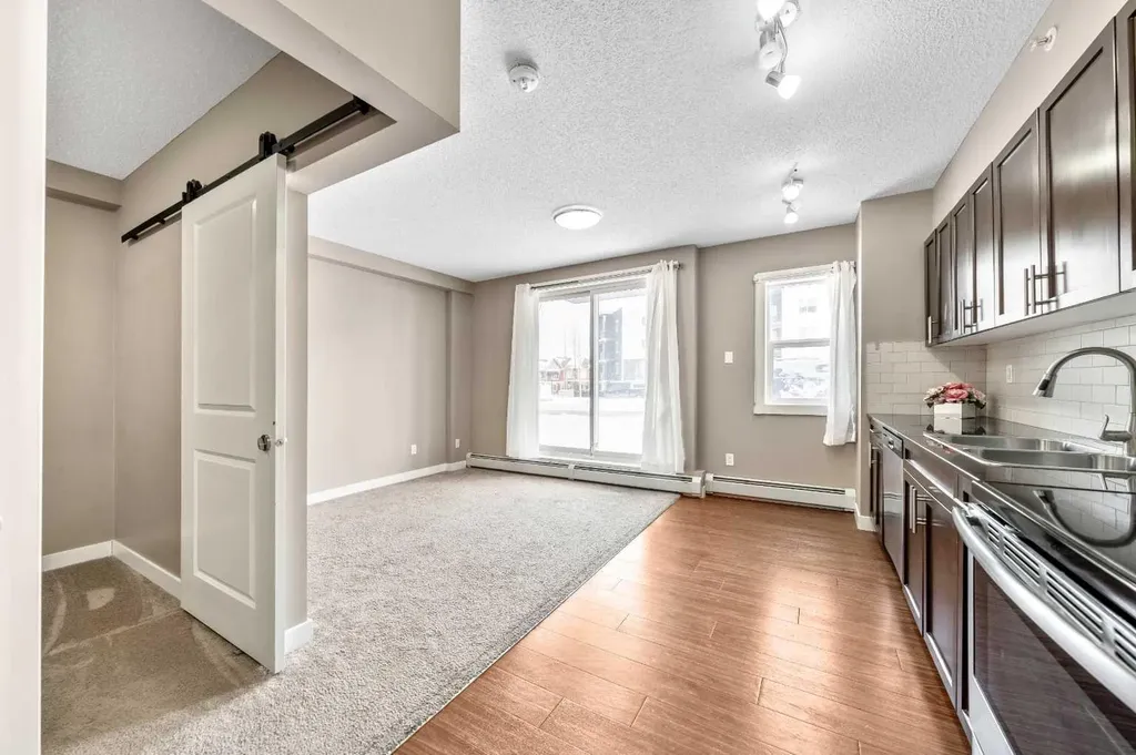 10 Kincora Glen Park NW Calgary AB T3R 1R9