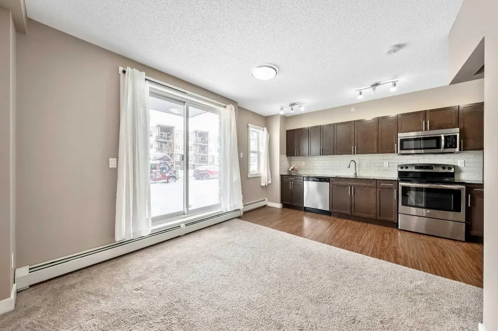 10 Kincora Glen Park NW Calgary AB T3R 1R9