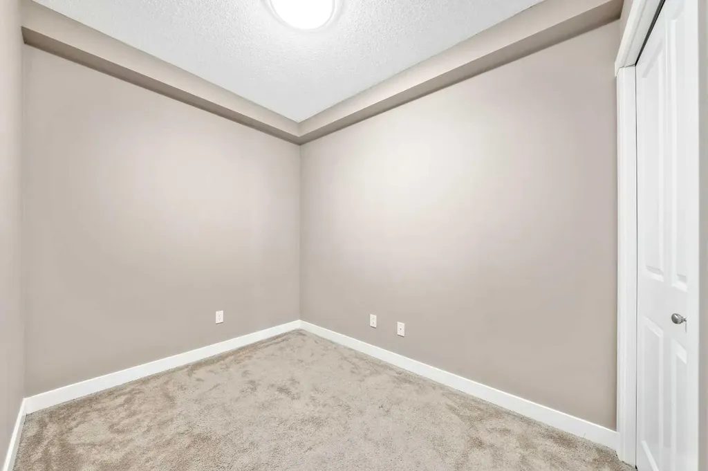 10 Kincora Glen Park NW Calgary AB T3R 1R9