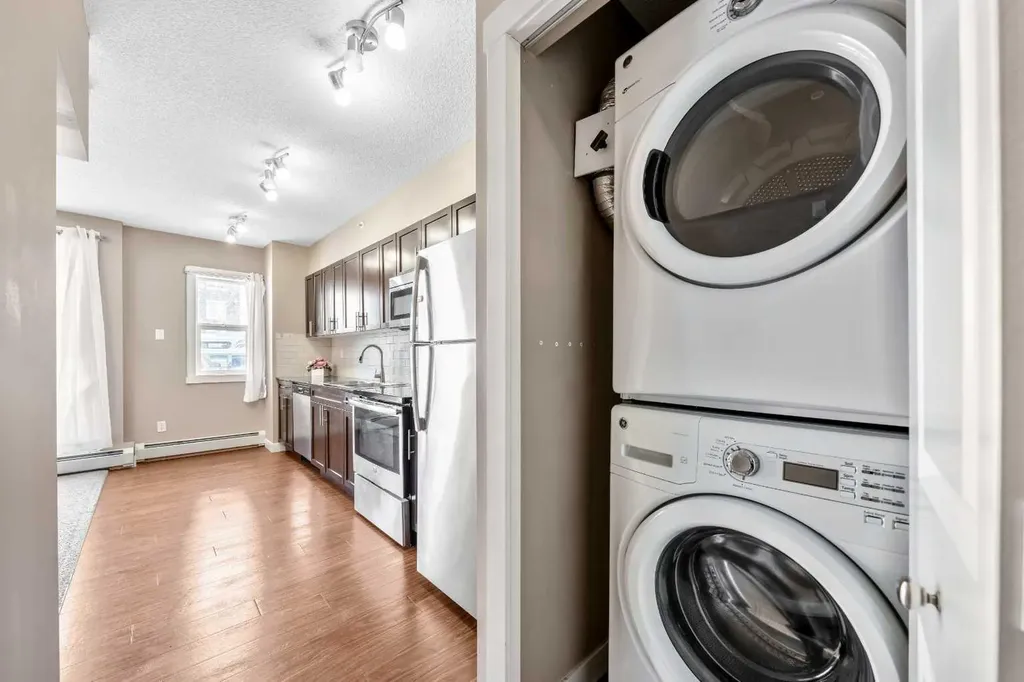 10 Kincora Glen Park NW Calgary AB T3R 1R9