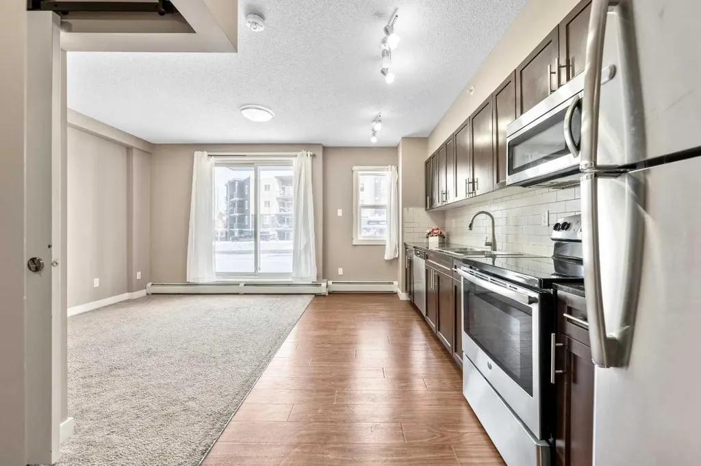 10 Kincora Glen Park NW Calgary AB T3R 1R9