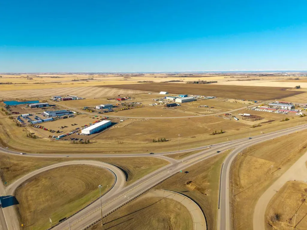 20 - 32580 Range Road 11 Rural Mountain View County AB T4H 4N4