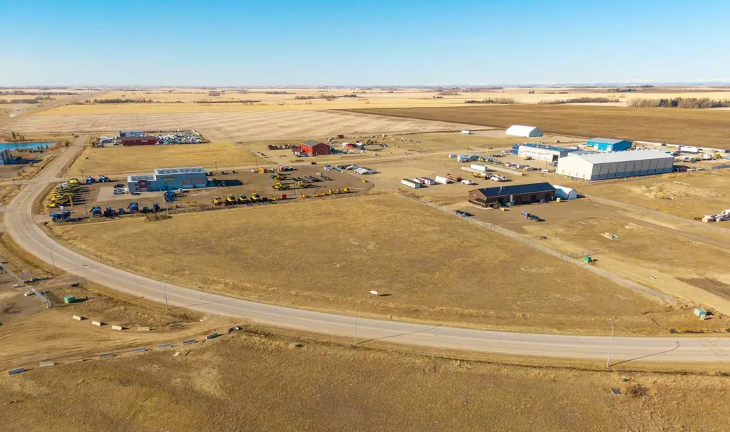 20 - 32580 Range Road 11 Rural Mountain View County AB T4H 4N4