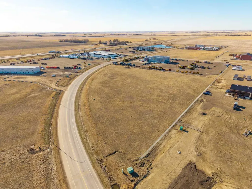 20 - 32580 Range Road 11 Rural Mountain View County AB T4H 4N4