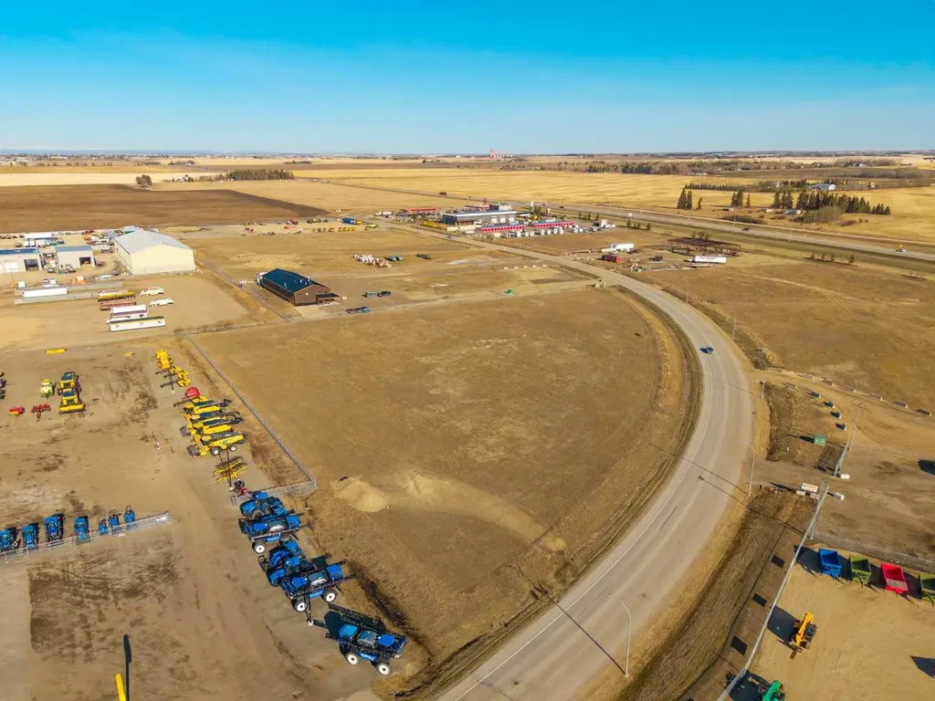 20 - 32580 Range Road 11 Rural Mountain View County AB T4H 4N4