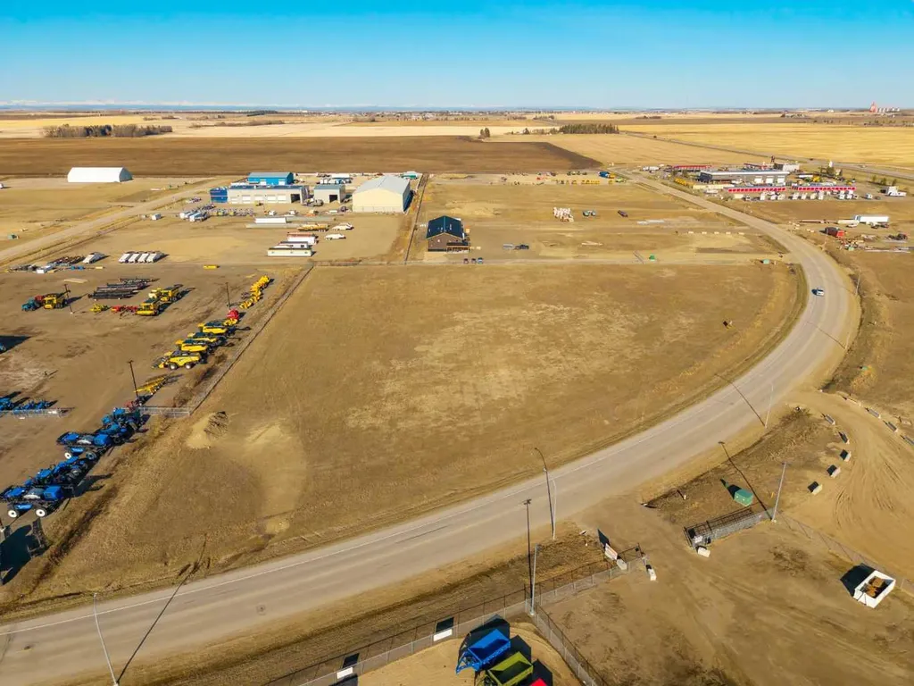 20 - 32580 Range Road 11 Rural Mountain View County AB T4H 4N4