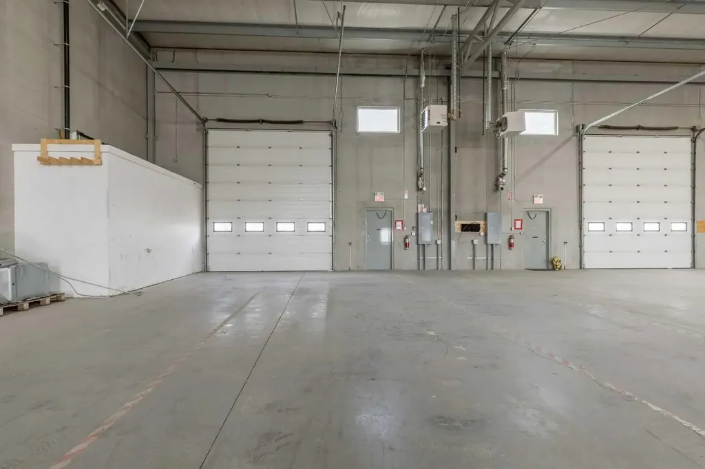 565 41 Street N Lethbridge AB T1H7B6