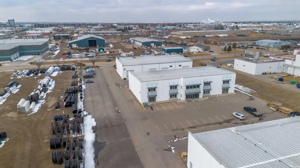 565 41 Street N Lethbridge AB T1H7B6