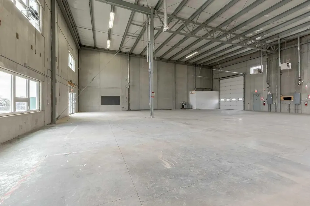 565 41 Street N Lethbridge AB T1H7B6