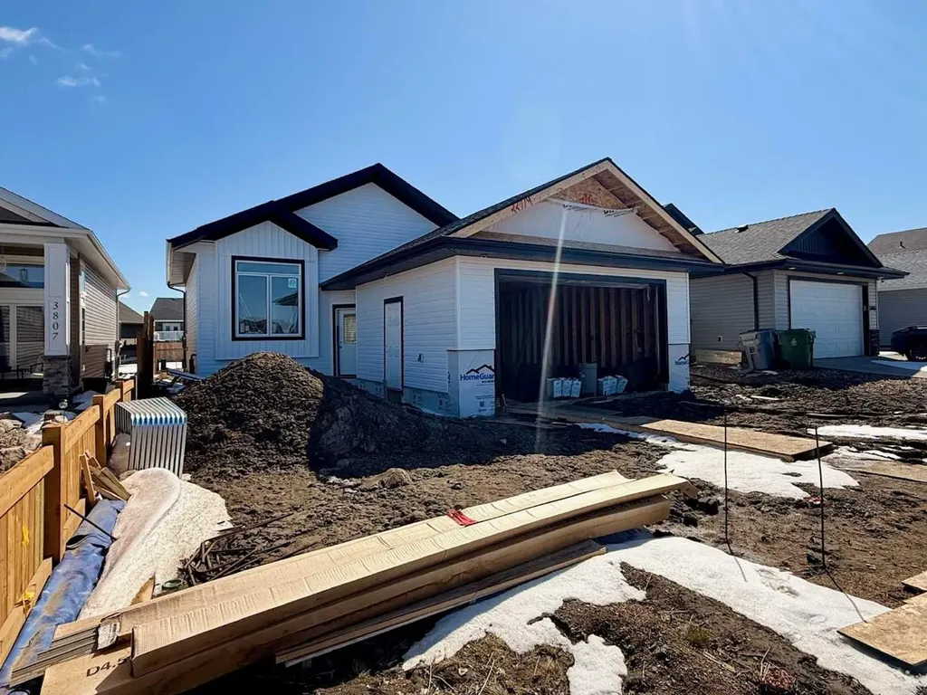3805 42 Avenue Lloydminster SK S9V 2K4