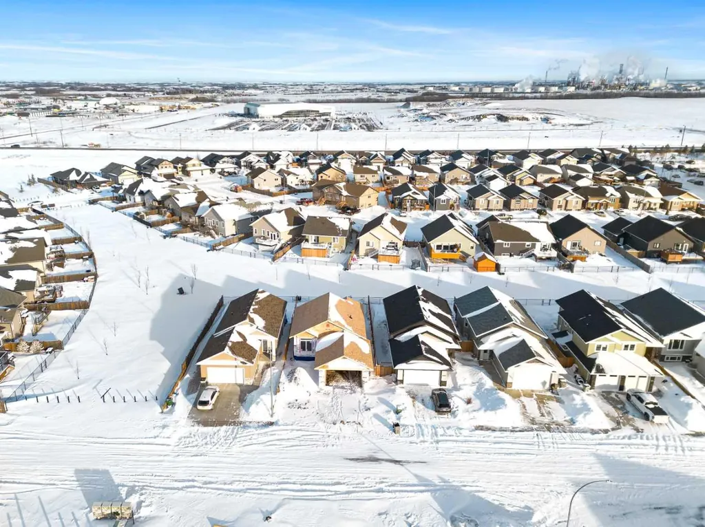 3805 42 Avenue Lloydminster SK S9V 2K4