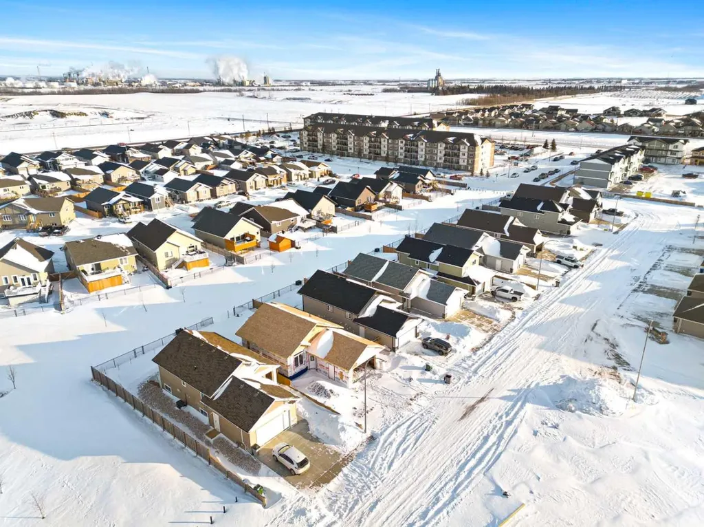3805 42 Avenue Lloydminster SK S9V 2K4