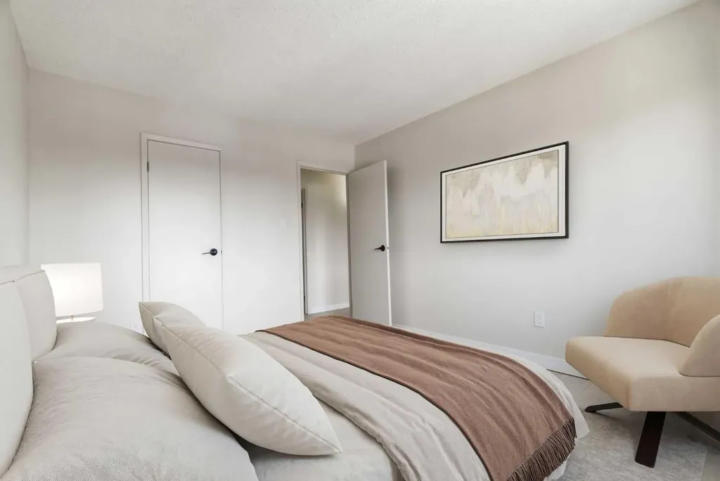315 Southampton Drive SW Calgary AB T2W 2T6