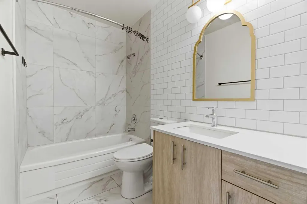 315 Southampton Drive SW Calgary AB T2W 2T6