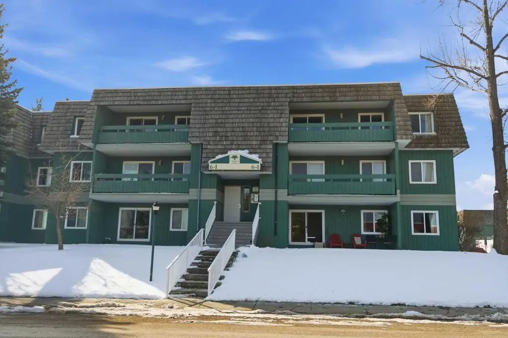 315 Southampton Drive SW Calgary AB T2W 2T6